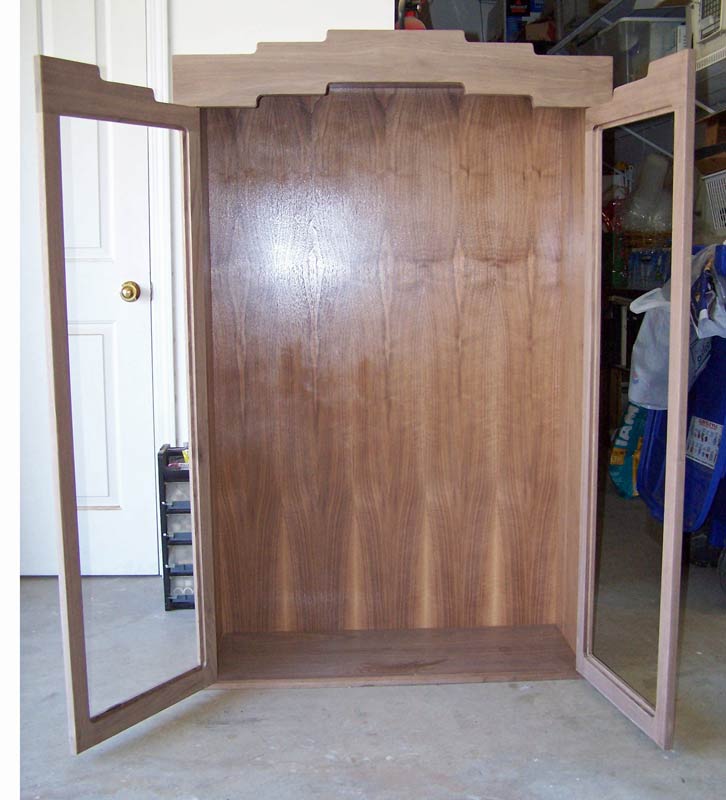 Upper cabinet with doors open