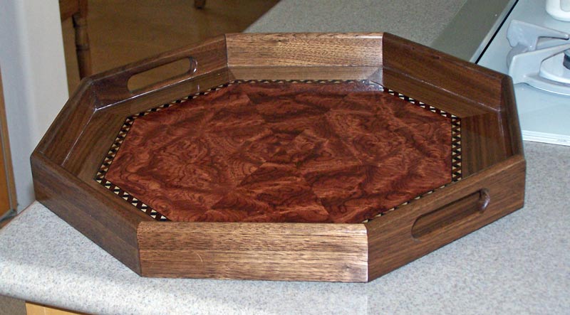 Side view of tray